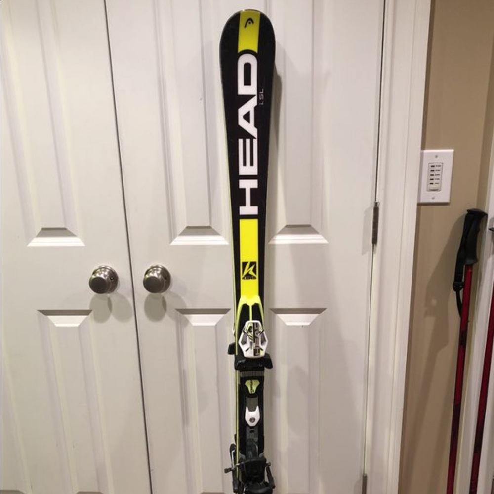63” black and green Head slalom skis